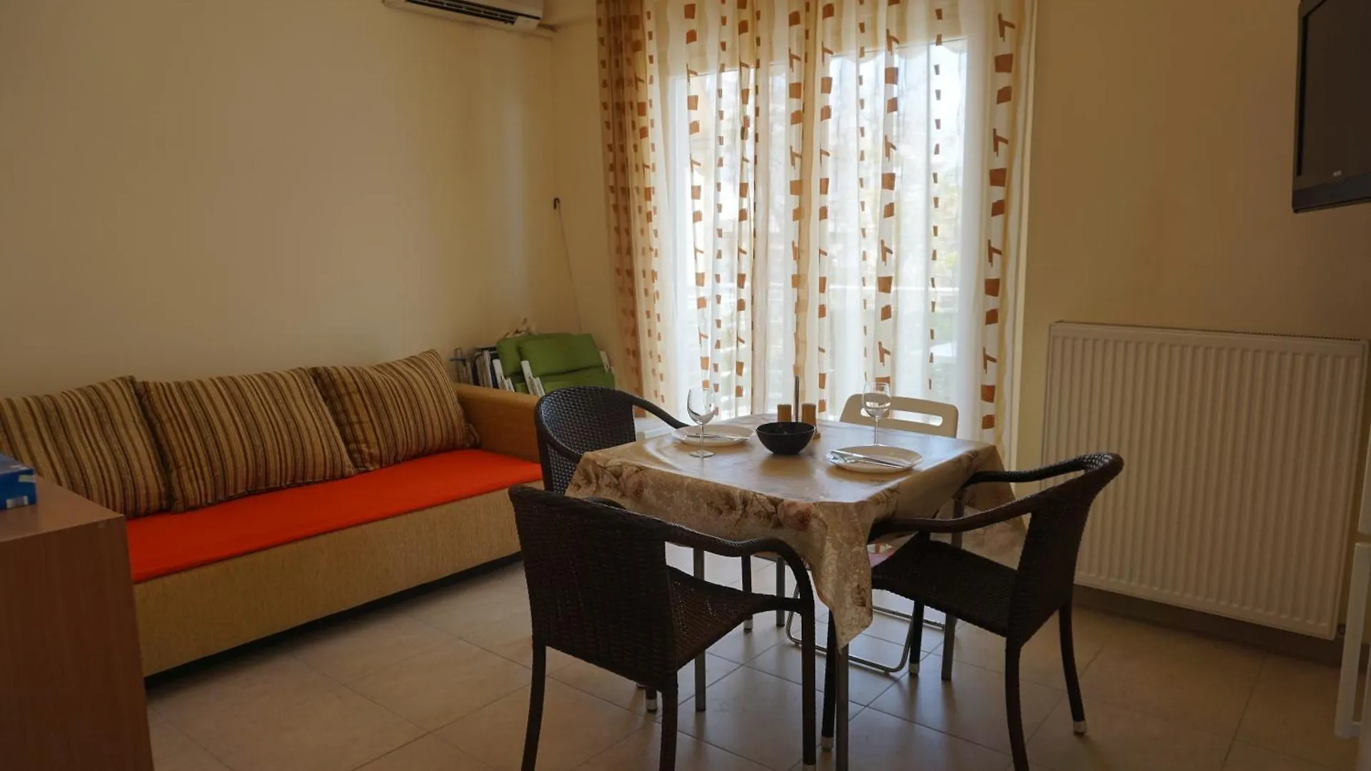 Alex Apartment Nea Kallikrateia
